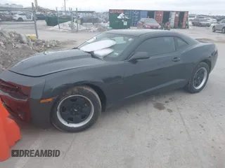 2012 Chevrolet Camaro 2LS z VIN 2G1FA1E34C9163205, wystawiony jako IAAI lot #41395889 z przebiegiem 40 765 mil mil oraz . Historia ofert i sprzedaży dostępna na DreamBid. Obrazek 18.