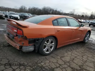 2011 Dodge Charger RT Plus with VIN 2B3CM5CT5BH610870, listed as a Copart auction lot 44400105 with 211,858 mi miles and Salvage Title. Bid and sale history available at carsss.com. Image 3.