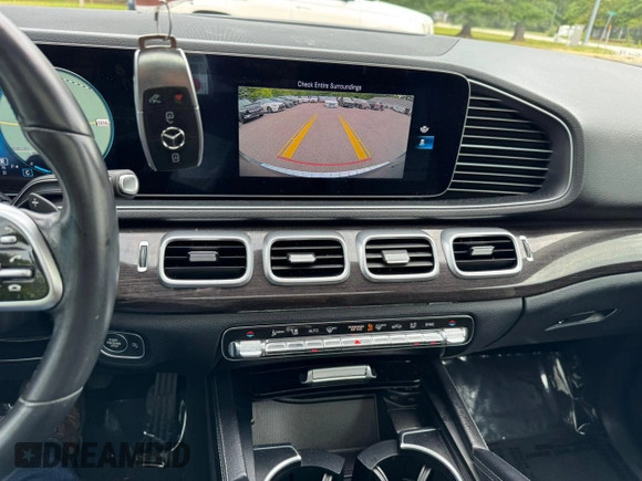 2020 Mercedes-Benz GLE 350 with VIN 4JGFB4KB5LA013606, listed as a Copart auction lot 63201275 with 124,359 mi miles and Clean title. Bid and sale history available at DreamBid. Image 9.