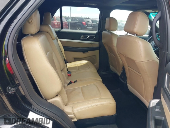2016 Ford Explorer XLT z VIN 1FM5K8D83GGA47941, wystawiony jako IAAI lot #42297463 z przebiegiem 156 385 mil mil oraz . Historia ofert i sprzedaży dostępna na DreamBid. Obrazek 8.