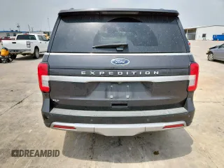 2022 Ford Expedition XLT z VIN 1FMJU1HT8NEA34626, wystawiony jako Copart lot #56818205 z przebiegiem 93 031 mil mil oraz Szkoda całkowita • Salvage title. Historia ofert i sprzedaży dostępna na DreamBid. Obrazek 6.