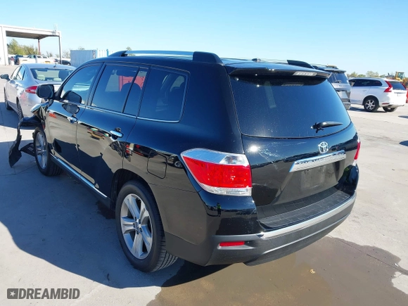 2013 Toyota Highlander Limited with VIN 5TDYK3EHXDS136734, listed as a IAAI auction lot 40932374 with 51,025 mi miles. Bid and sale history available at carsss.com. Image 3.