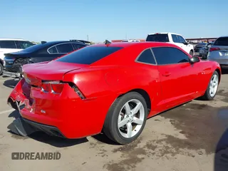 2011 Chevrolet Camaro 2LT z VIN 2G1FC1ED1B9110964, wystawiony jako IAAI lot #42067434 z przebiegiem 127 827 mil mil oraz . Historia ofert i sprzedaży dostępna na DreamBid. Obrazek 4.