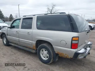 2005 GMC Yukon XL SLT with VIN 3GKEC16Z85G290245, listed as a IAAI auction lot 41709514 with 232,552 mi miles. Bid and sale history available at carsss.com. Image 3.