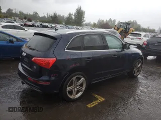 2010 Audi Q5 Prestige z VIN WA1WKAFP8AA098800, wystawiony jako Copart lot #72386404 z przebiegiem 192 972 mil mil oraz Szkoda całkowita • Salvage title. Historia ofert i sprzedaży dostępna na DreamBid. Obrazek 3.