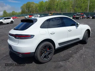 2021 Porsche Macan z VIN WP1AA2A59MLB10281, wystawiony jako IAAI lot #42219768 z przebiegiem 62 975 mil mil oraz . Historia ofert i sprzedaży dostępna na DreamBid. Obrazek 4.
