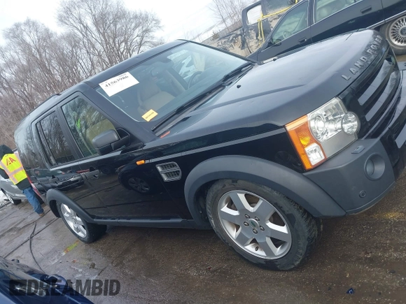 2007 Land Rover LR3 HSE with VIN SALAG25467A434055, listed as a IAAI auction lot 41563986 with 134,441 mi miles. Bid and sale history available at carsss.com. Image 13.