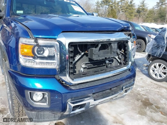 2015 GMC Sierra 2500HD available WiFi Denali with VIN 1GT120E8XFF623208, listed as a IAAI auction lot 41607260 with NaN miles. Bid and sale history available at carsss.com. Image 17.