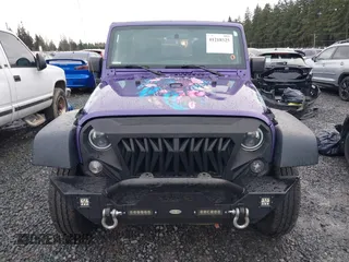 2018 Jeep Wrangler JK Unlimited Sport S with VIN 1C4BJWDG0JL847049, listed as a IAAI auction lot 41218525 with 90,588 mi miles. Bid and sale history available at carsss.com. Image 13.