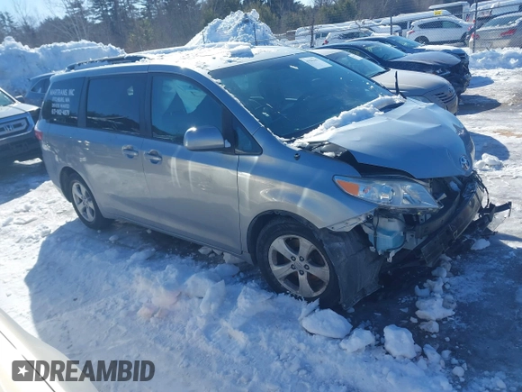 2016 Toyota Sienna LE AAS with VIN 5TDKK3DC6GS711315, listed as a IAAI auction lot 41596447 with 175,413 mi miles. Bid and sale history available at carsss.com. Image 1.