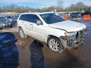 2014 Jeep Grand Cherokee Summit with VIN 1C4RJFJT4EC500362, listed as a IAAI auction lot 41332347 with 159,197 mi miles. Bid and sale history available at carsss.com. Image 14.