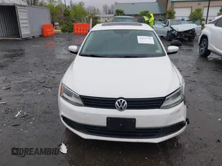 2011 Volkswagen Jetta Sedan SE w/Convenience & Sunroof PZEV with VIN 3VWDZ7AJ4BM385356, listed as a IAAI auction lot 42012728 with 169,045 mi miles. Bid and sale history available at carsss.com. Image 12.