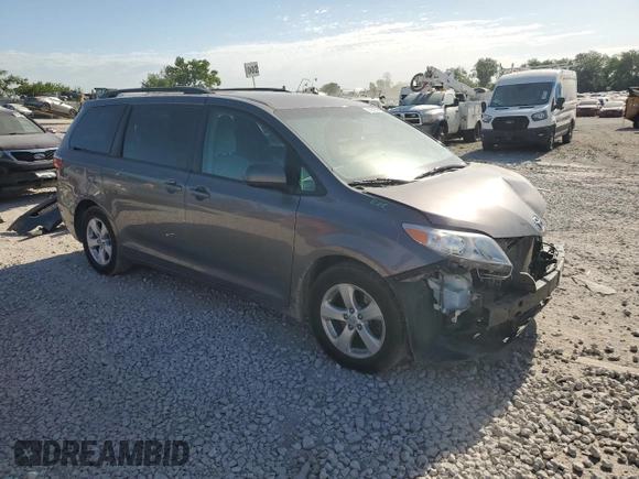 2016 Toyota Sienna LE AAS с VIN 5TDKK3DC8GS755476, выставлен на аукционе Copart как лот 56951595 с пробегом 228 678 миль миль и Списание • Salvage title. История ставок и продаж доступна на DreamBid. Изображение 4.