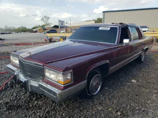 1992 Cadillac Brougham z VIN 1G6DW54E8NR712443, wystawiony jako Copart lot #51482635 z przebiegiem Nie podano mil oraz Nie do naprawy. Historia ofert i sprzedaży dostępna na DreamBid. Obrazek 1.