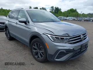 2022 Volkswagen Tiguan SE z VIN 3VV2B7AX0NM158691, wystawiony jako IAAI lot #42286425 z przebiegiem 22 578 mil mil oraz . Historia ofert i sprzedaży dostępna na DreamBid. Obrazek 1.