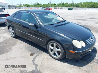 2005 Mercedes-Benz CLK 320 with VIN WDBTJ65J25F141718, listed as a IAAI auction lot 42226579 with 158,820 mi miles and . Bid and sale history available at carsss.com. Image 1.
