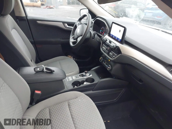 2020 Ford Escape SE with VIN 1FMCU9G61LUB80243, listed as a IAAI auction lot 41842611 with 76,801 mi miles. Bid and sale history available at carsss.com. Image 5.