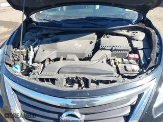 2014 Nissan Altima 2.5 SV with VIN 1N4AL3AP8EC415930, listed as a IAAI auction lot 41640887 with 269,232 mi miles. Bid and sale history available at carsss.com. Image 10.