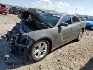 2019 Dodge Charger SXT z VIN 2C3CDXBG9KH657399, wystawiony jako Copart lot #52516215 z przebiegiem 78 035 mil mil oraz Czysty tytuł • Clean title. Historia ofert i sprzedaży dostępna na DreamBid. Obrazek 1.