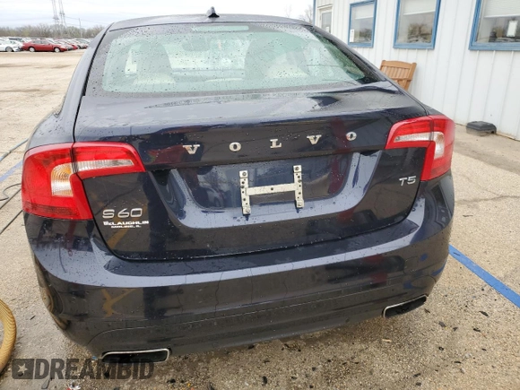 2016 Volvo S60 T5 Drive-E Premier z VIN YV126MFK5G2412365, wystawiony jako Copart lot #51577155 z przebiegiem 59 319 mil mil oraz Szkoda całkowita • Salvage title. Historia ofert i sprzedaży dostępna na DreamBid. Obrazek 6.