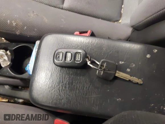 2005 Pontiac Vibe with VIN 5Y2SM63825Z467313, listed as a IAAI auction lot 41993523 with 270,937 mi miles and . Bid and sale history available at DreamBid. Image 11.