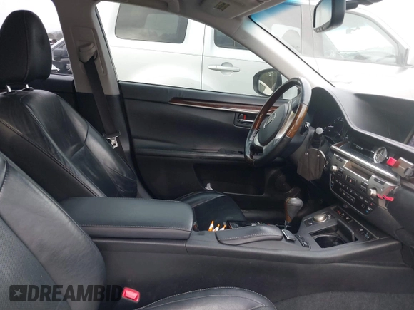 2014 Lexus ES 350 with VIN JTHBK1GG1E2108097, listed as a IAAI auction lot 41718581 with 209,587 mi miles. Bid and sale history available at carsss.com. Image 5.