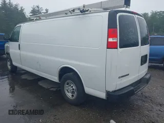 2019 Chevrolet Express Cargo with VIN 1GCWGBFP9K1193039, listed as a IAAI auction lot 42482812 with 152,787 mi miles and . Bid and sale history available at DreamBid. Image 3.