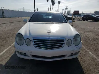 2008 Mercedes-Benz E-Class Luxury 3.5L with VIN WDBUF56X08B198675, listed as a Copart auction lot 54072385 with 152,087 mi miles and Clean Title. Bid and sale history available at carsss.com. Image 5.