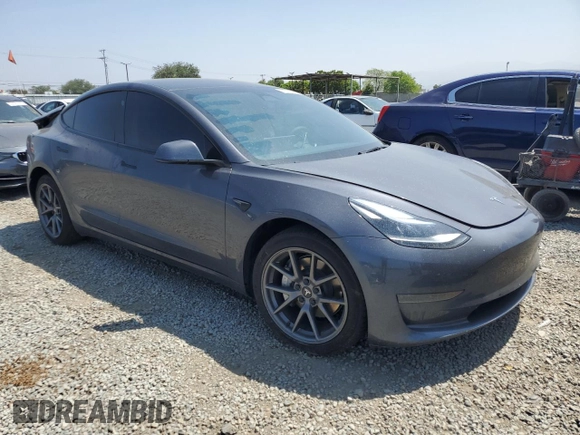 2023 Tesla Model 3 z VIN 5YJ3E1EA2PF652748, wystawiony jako Copart lot #57990705 z przebiegiem 37 922 mil mil oraz Szkoda całkowita • Salvage title. Historia ofert i sprzedaży dostępna na DreamBid. Obrazek 4.