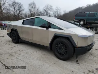 2024 Tesla Cybertruck z VIN 7G2CEHED0RA024655, wystawiony jako Copart lot #85044624 z przebiegiem 498 mil mil oraz Szkoda całkowita • Salvage title. Historia ofert i sprzedaży dostępna na DreamBid. Obrazek 4.
