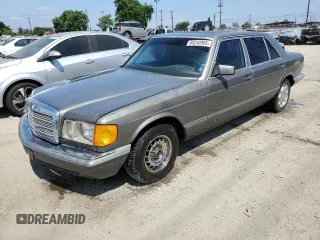1985 Mercedes-Benz 500 SEL с VIN WDBCA37D2FA192544, выставлен на аукционе Copart как лот 65240905 с пробегом 99 232 миль миль и Чистый • Clean title. История ставок и продаж доступна на DreamBid. Изображение 1.