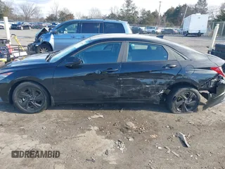2023 Hyundai Elantra SEL z VIN KMHLM4AG3PU453371, wystawiony jako IAAI lot #41239165 z przebiegiem 40 980 mil mil oraz . Historia ofert i sprzedaży dostępna na DreamBid. Obrazek 14.