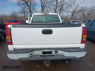 2002 Chevrolet Silverado 1500 with VIN 1GCEC14WX2Z146163, listed as a IAAI auction lot 41520765 with 195,742 mi miles. Bid and sale history available at carsss.com. Image 16.