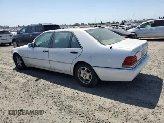 1993 Mercedes-Benz 400 z VIN WDBGA43E3PA132912, wystawiony jako Copart lot #53191945 z przebiegiem 108 332 mil mil oraz Czysty tytuł • Clean title. Historia ofert i sprzedaży dostępna na DreamBid. Obrazek 2.