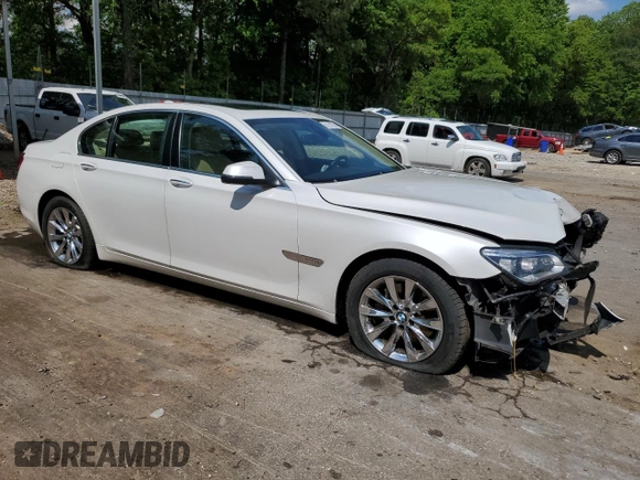 2014 BMW 7 Series 740i z VIN WBAYA6C51ED144132, wystawiony jako Copart lot #55131365 z przebiegiem 116 826 mil mil oraz Szkoda całkowita • Salvage title. Historia ofert i sprzedaży dostępna na DreamBid. Obrazek 4.
