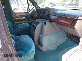 1994 Dodge Cargo z VIN 2B7HB21Y7RK152334, wystawiony jako IAAI lot #42137830 z przebiegiem 162 292 mil mil oraz . Historia ofert i sprzedaży dostępna na DreamBid. Obrazek 5.