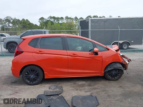 2020 Honda Fit Sport z VIN 3HGGK5H68LM726836, wystawiony jako IAAI lot #41877016 z przebiegiem 103 554 mil mil oraz . Historia ofert i sprzedaży dostępna na DreamBid. Obrazek 14.