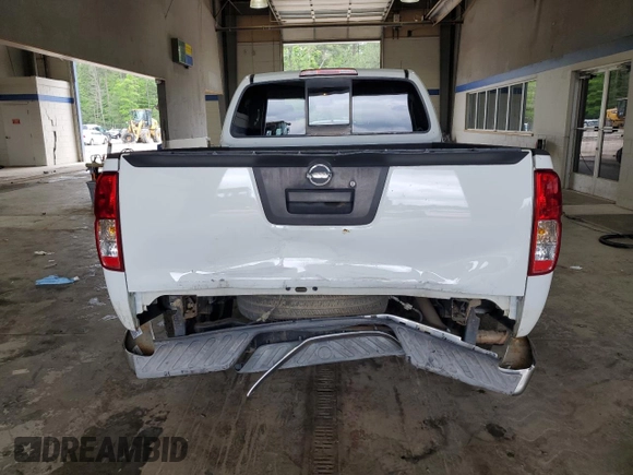 2016 Nissan Frontier S z VIN 1N6BD0CT4GN765872, wystawiony jako Copart lot #56210615 z przebiegiem 153 778 mil mil oraz Czysty tytuł • Clean title. Historia ofert i sprzedaży dostępna na DreamBid. Obrazek 6.