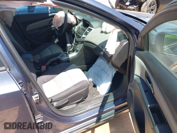 2014 Chevrolet Cruze LS with VIN 1G1PA5SG2E7166403, listed as a IAAI auction lot 42066938 with 124,181 mi miles and . Bid and sale history available at DreamBid. Image 5.