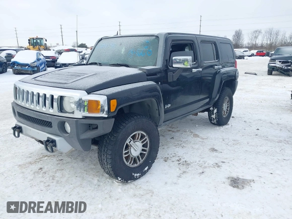 2008 Hummer H3 Luxury with VIN 5GTEN13E688154660, listed as a IAAI auction lot 41268155 with 159,493 mi miles and . Bid and sale history available at DreamBid. Image 2.