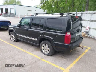 2008 Jeep Commander Limited z VIN 1J8HG58238C110805, wystawiony jako IAAI lot #42306188 z przebiegiem 244 716 mil mil oraz . Historia ofert i sprzedaży dostępna na DreamBid. Obrazek 3.