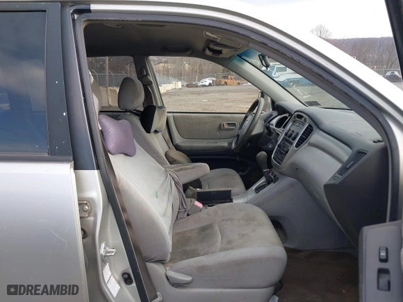 2006 Toyota Highlander w/3rd Row with VIN JTEEP21A660158559, listed as a IAAI auction lot 41732038 with 376,274 mi miles. Bid and sale history available at carsss.com. Image 5.