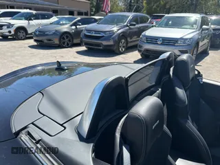 2019 Mercedes-Benz SLC 300 z VIN WDDPK3JA3KF157013, wystawiony jako Copart lot #49665085 z przebiegiem 37 588 mil mil oraz Szkoda całkowita • Salvage title. Historia ofert i sprzedaży dostępna na DreamBid. Obrazek 6.