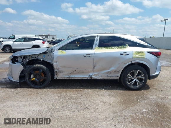 2023 Lexus RX 350 с VIN JTJCHMAA8P2000246, выставлен на аукционе IAAI как лот 42119511 с пробегом 6 871 миль миль и . История ставок и продаж доступна на DreamBid. Изображение 14.