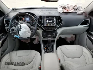 2019 Jeep Cherokee with VIN 1C4PJLJX3KD381640, listed as a Copart auction lot 42463593 with 28,310 mi miles and . Bid and sale history available at DreamBid. Image 8.