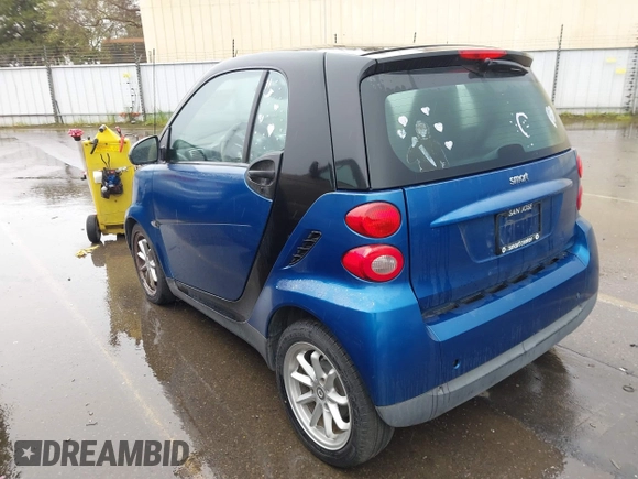 2008 Smart fortwo Pure z VIN WMEEJ31X28K195424, wystawiony jako IAAI lot #41789426 z przebiegiem 136 756 mil mil oraz . Historia ofert i sprzedaży dostępna na DreamBid. Obrazek 3.
