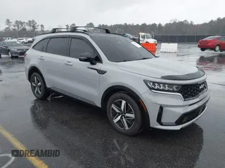 2022 Kia Sorento EX z VIN 5XYRH4LF3NG117340, wystawiony jako IAAI lot #41759999 z przebiegiem 58 293 mil mil oraz . Historia ofert i sprzedaży dostępna na DreamBid. Obrazek 1.