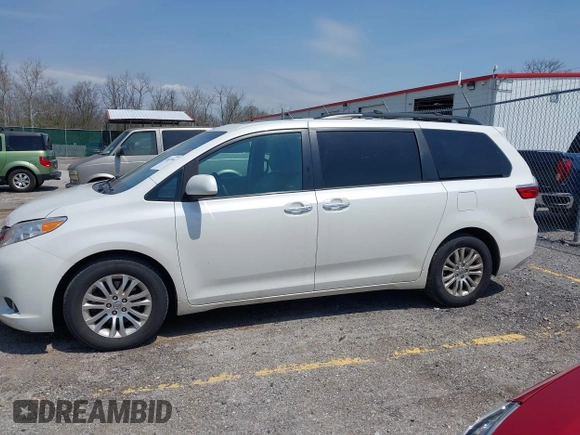 2017 Toyota Sienna XLE Auto Access Seat with VIN 5TDYZ3DC7HS865605, listed as a IAAI auction lot 42027590 with 152,599 mi miles and . Bid and sale history available at DreamBid. Image 14.