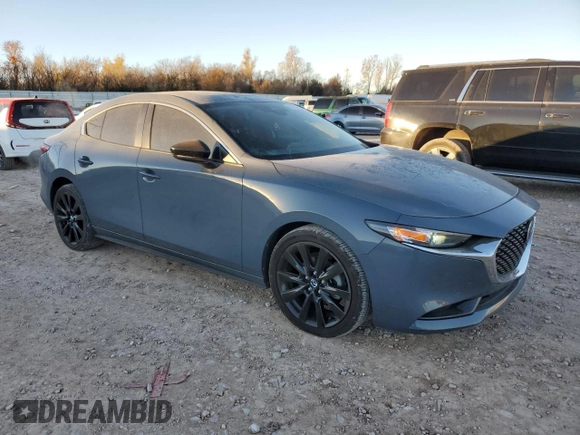 2022 Mazda 3 Carbon Edition z VIN 3MZBPACL0NM300509, wystawiony jako Copart lot #82294524 z przebiegiem 43 367 mil mil oraz Szkoda całkowita • Salvage title. Historia ofert i sprzedaży dostępna na DreamBid. Obrazek 4.