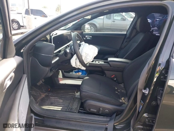 2023 Hyundai IONIQ 6 SE with VIN KMHM24AAXPA028284, listed as a IAAI auction lot 41468996 with 1 mi miles. Bid and sale history available at carsss.com. Image 5.